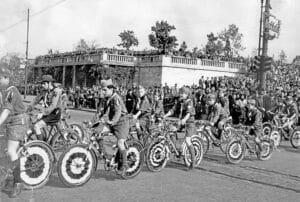 depophotos 15002366 - kolej idea