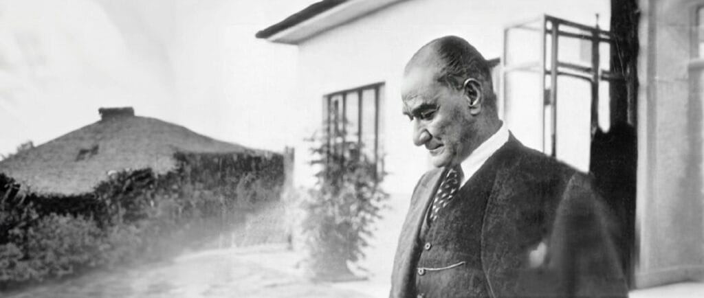 29 Ekim 2023: Modern Türkiye'nin ilk 100 Yılı 17 ata00001 - kolej idea