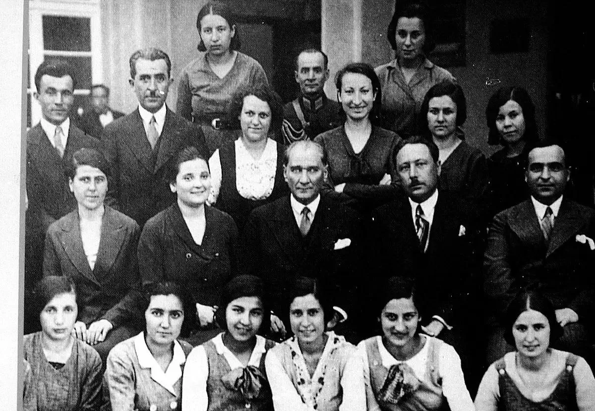 24 Kasım Öğretmenler Günü 2 kolejidea ataturk 061 - kolej idea