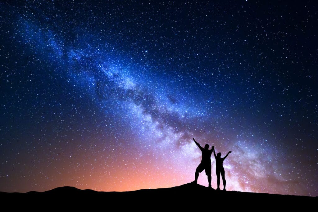 İdea Koleji - Bursa Özel Fen ve Anadolu Lisesi 27 milky way and silhouette of happy people 2024 11 26 17 40 14 utc - kolej idea